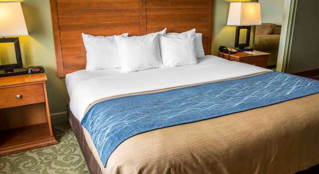 Comfort Inn South Oceanfront, Забронировать Отель Нагс-Хед Pamlico Sound