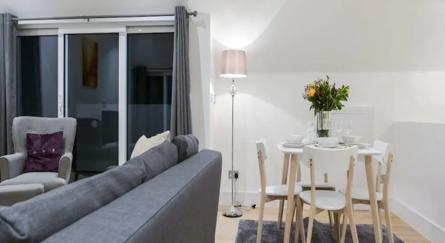 Ealing Studio Apartments, Varaa Huoneisto Asunnot kohteessa Merseyside, Huoneisto