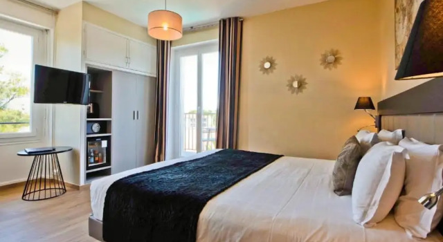 Двухместный номер Standard с балконом и с частичным видом на море Hôtel La Villa Cap d’Antibes