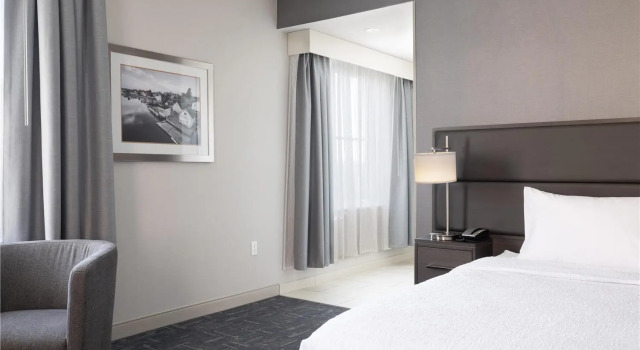 Номер Standard Hampton Inn & Suites Portsmouth Downtown