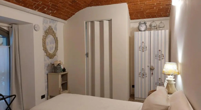 "Lo charme" a 5 minuti a piedi da Ospedale ed Universita',a 30 minuti dai Laghi e 40 minuti da Milano, Reserva ahora Hotel Novara 