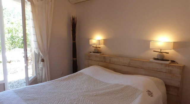 Hôtel Mas Des Brugassières, Забронировать Отель Отели в центре План-де-ла-Тур, в центре