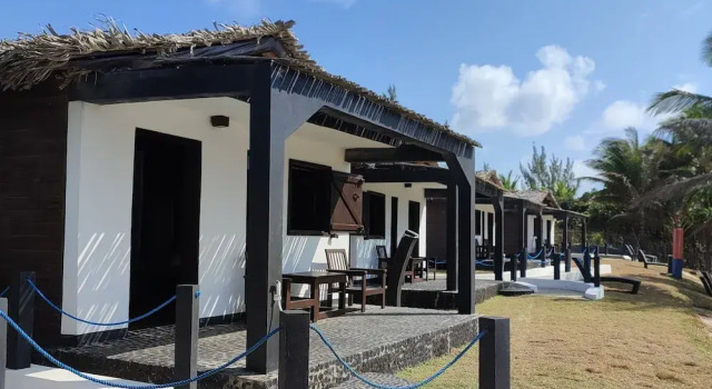 Бунгало Riake Resort & Villa Beachfront Ecolodge in Sainte Marie