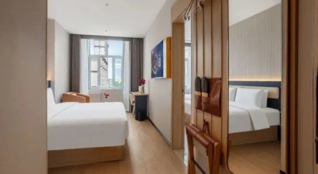 Люкс Deluxe 7Days Inn Smart Choice Hotel
