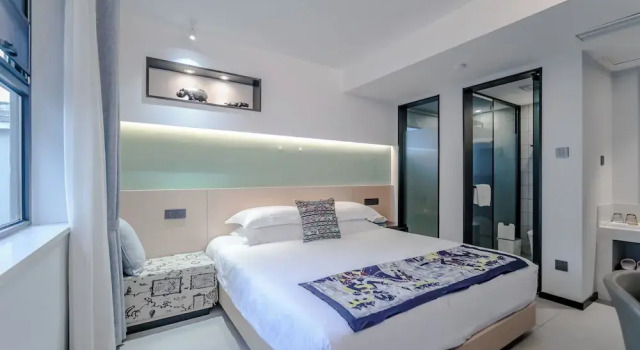 Двухместный номер Classic Blooming Lotus Hostel