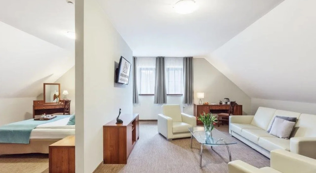 Апартаменты Hotel Modrzewiowy Dwór