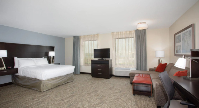 Двухместная студия люкс Staybridge Suites Denver South - Highlands Ranch by IHG