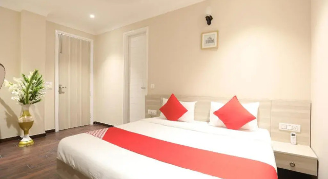 Maira Inn by OYO Rooms, Varaa Hotelli Faridabad Haryana