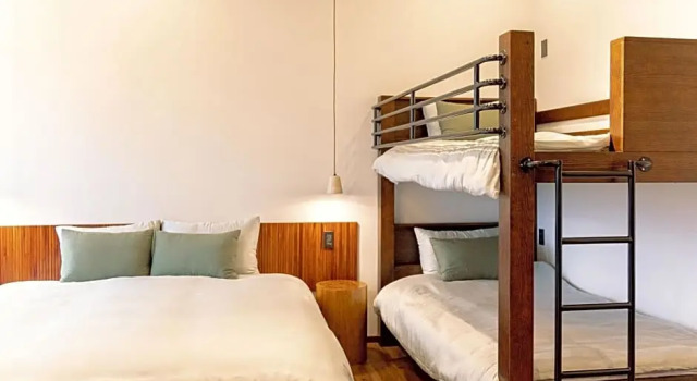Семейный номер с балконом Pi Boutique Hotel