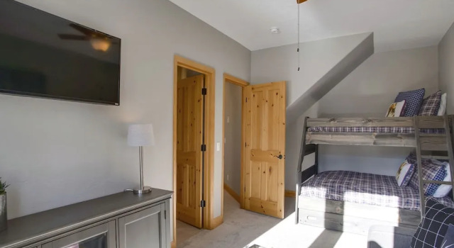 Lakota Mountain Lodge Luxury Villa #205 by Winter Park Escapes