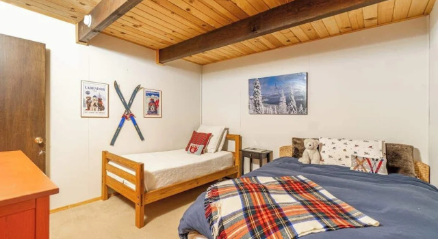 Cozy Tahoma Cabin in the Pines Sleeps 6 + Pets
