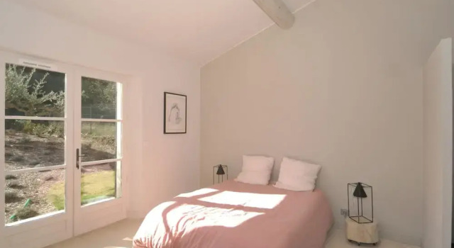 Beautiful Villa With Pool Near St.remy-de-provence