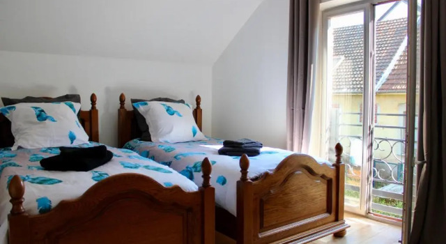 Le Sarment - HAUTVILLERS, Rezerwuj Hotel Hotele w Champagne z parkingiem, Parking