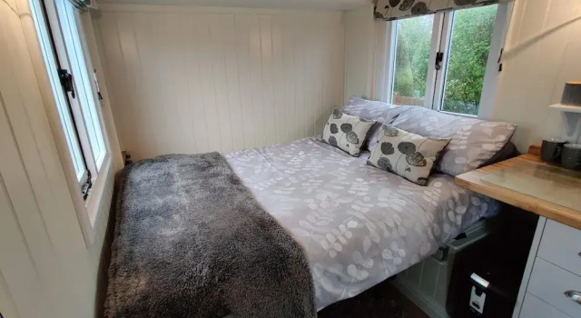 Duck House - 1 Bed Shepherds Hut - Gower, Забронировать Апартаменты/квартира Суонси Полуостров Гоуэр