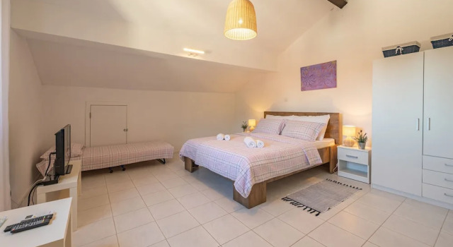 Студия Apartments Iskra