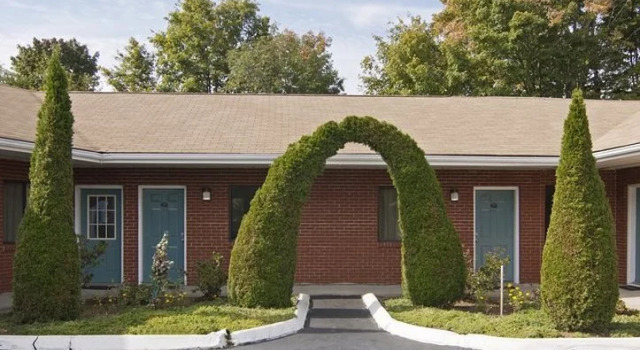 Americas Best Value Inn - Branford, Buchen Sie Hotel Branford Connecticut