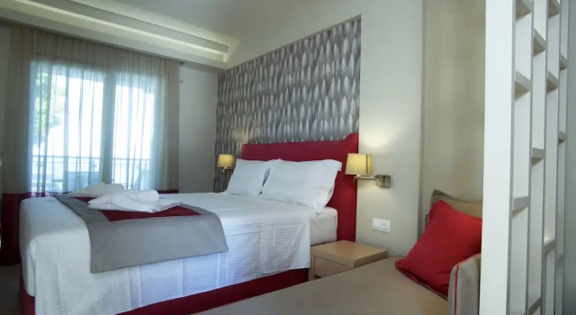 Студия Luxury с балконом и с видом на море Iliorama Luxury Apartments