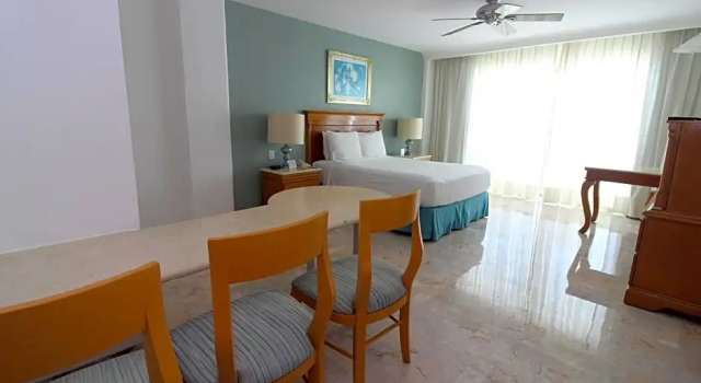 Номер Standard с видом на океан Emporio Acapulco