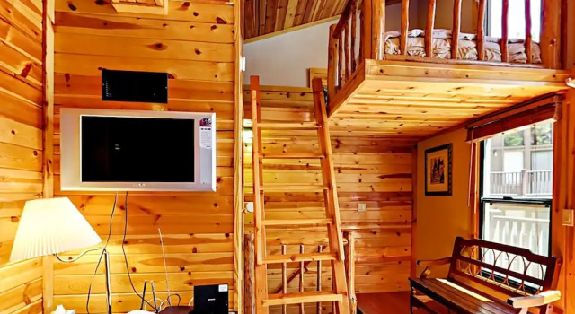 2BR 2BA Heavenly Condo by RedAwning