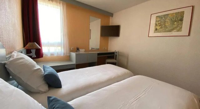 Brit Hotel Essentiel Moulins Avermes, Prenota Hotel Moulins Allier