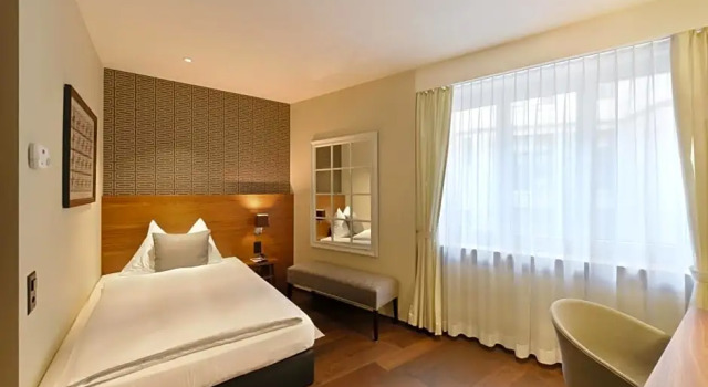 Номер Superior Hotel City Zürich Design & Lifestyle