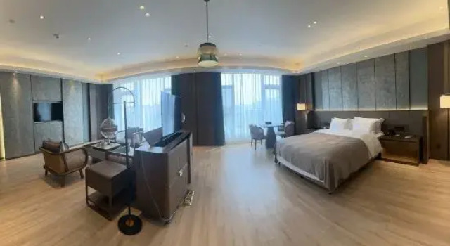Люкс Deluxe Qingdao Yihai Garden Hotel (Jimo Hot Spring Branch)