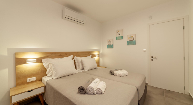Merelia Luxury Villas - Olivia with Heated Pool