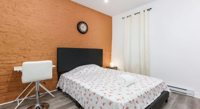 Апартаменты Economy 3 Bedroom Loft in Downtown Free parking