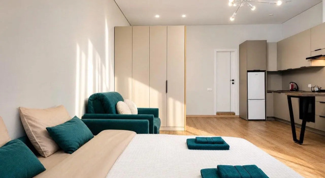 Large studio in the heart of Vasilyevsky Island, Book Lejlighed Sankt Petersborg Rusland