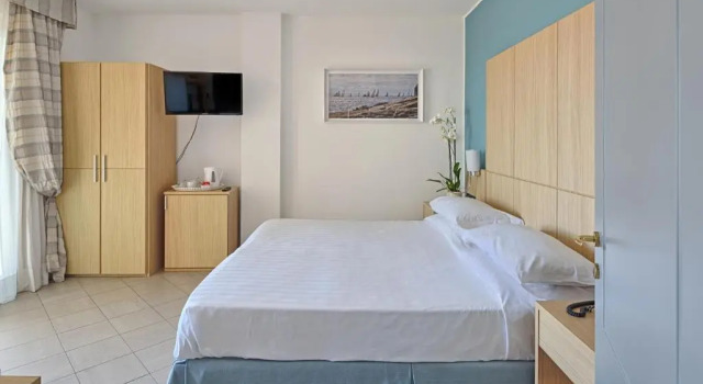 Полулюкс Aregai Marina Hotel & Residence