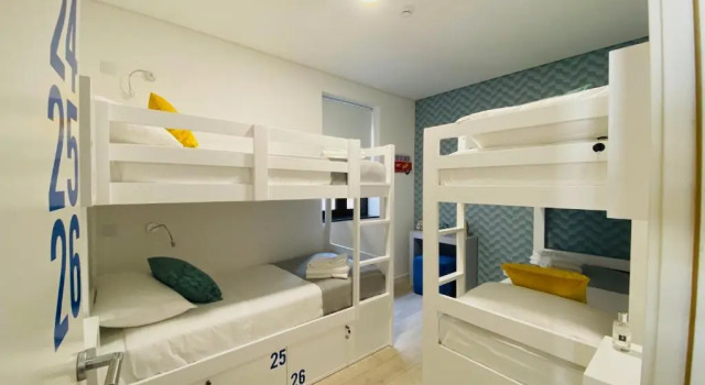 Кровать в общем номере (мужской номер) Family Hostel Costa Nova