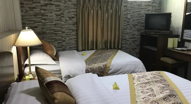 Двухместный номер Standard Crystal Palace Hotel