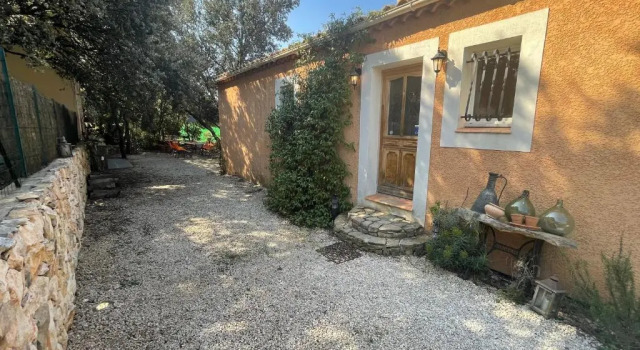 Le calme de la garrigue, Rezervovat Hotel Sainte-Anastasie Gard
