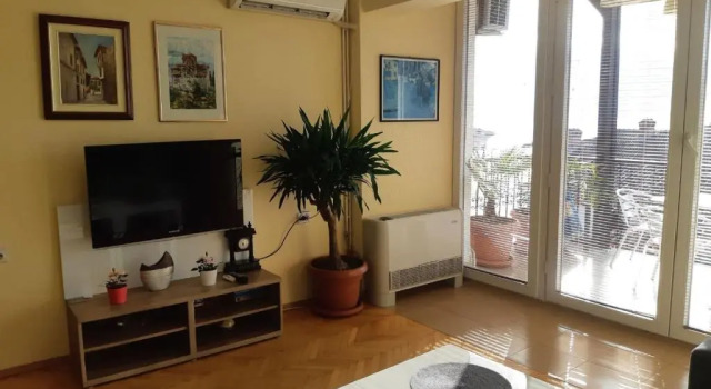 Апартаменты Lukanov Apartments - Lake view