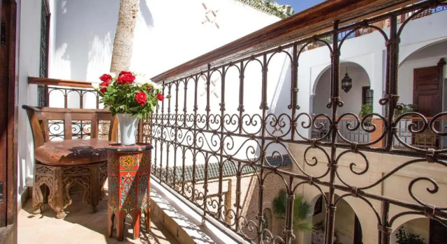 Camera Standard Riad Amira