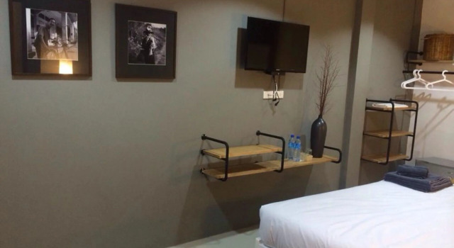 Fondness Hotel, Забронировать Отель Отели Южного Таиланда с парковкой, Парковка
