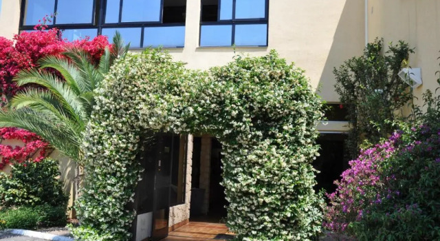 Hôtel Isola, Varaa Hotelli Borgo 