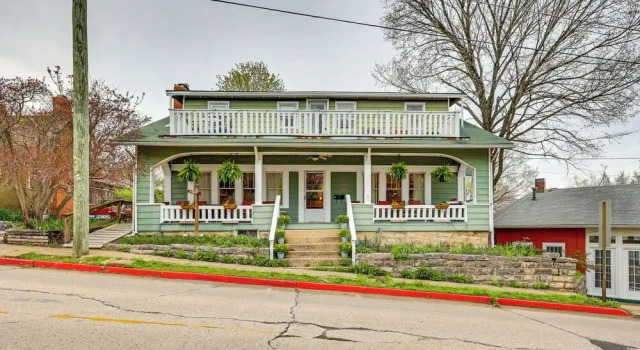 Коттедж Eureka Springs Vacation Rental < Half-mi to Dtwn!
