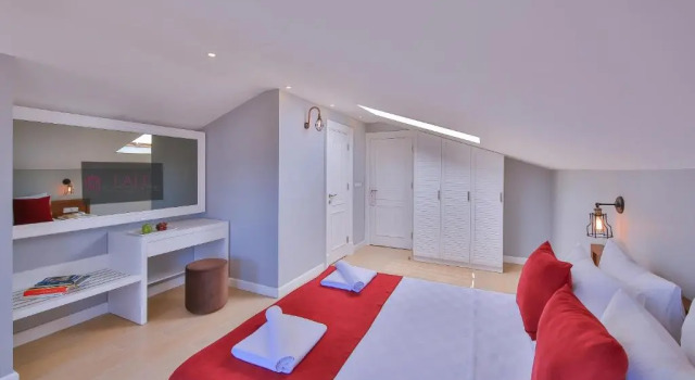 Lale Hotel