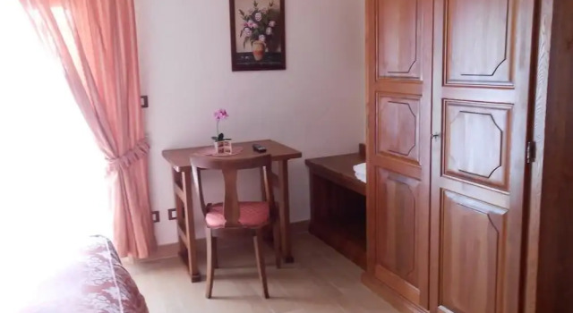 Affittacamere Les Noyers, Buchen Sie Hotel Verrayes Aostatal