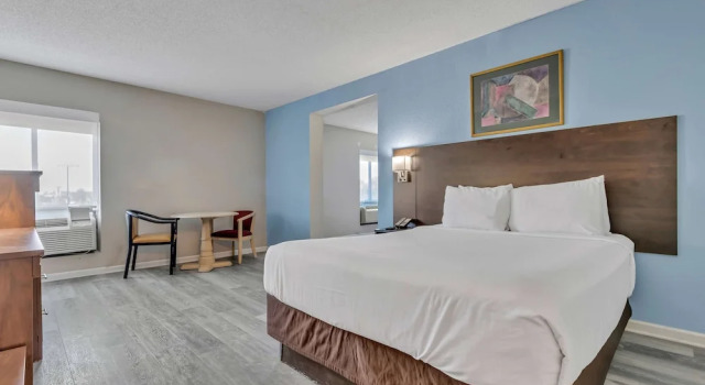 Четырёхместный семейный люкс Baymont by Wyndham N Myrtle Beach - Park & Sports Complex Area