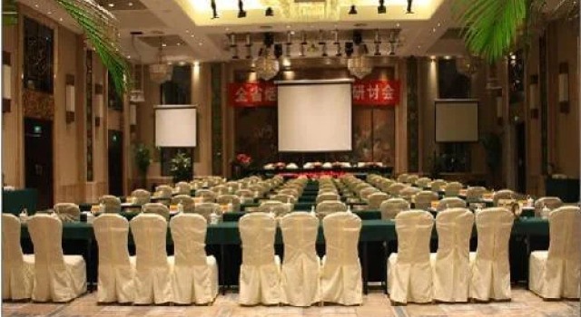 Pingdingshan Yunhai Hotel - Pingdingshan, Rezervovat Hotel Pingdingshan Henan