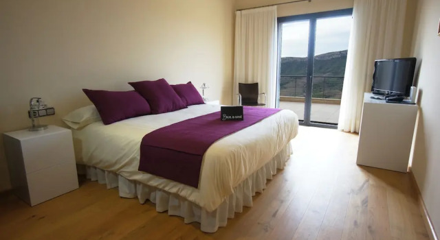 Hotel-Celler Buil & Gine, Book Hotel Gratallops Priorat