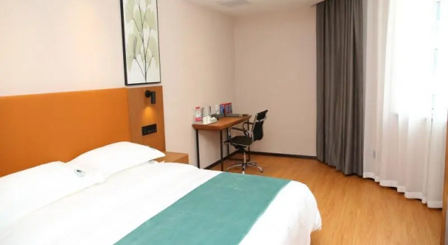 Green Tree Inn Henan Puyang City Nangle County Xih, Varaa Hotelli Puyang Henan