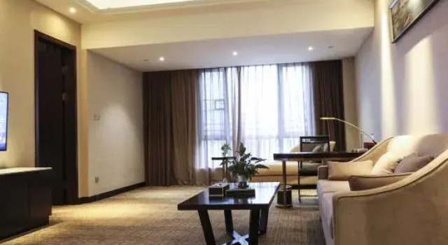 Люкс Business CTITD Savile Century Hotel