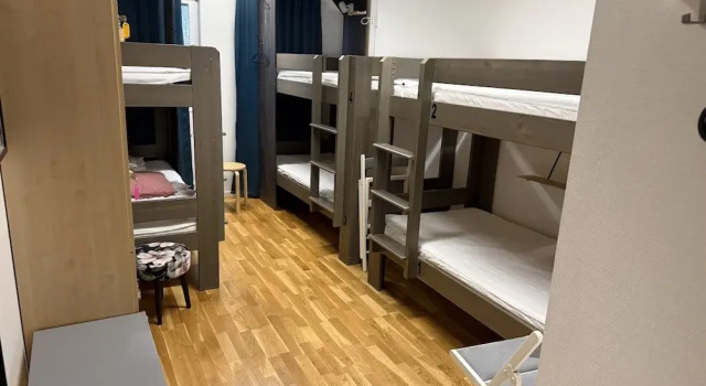 Кровать в общем номере (женский номер) Hostel Snoozemore