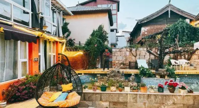 Lijiang Free Fragrant Inn, Prenota Hotel Hotel a Lijiang con parcheggio, Parcheggio
