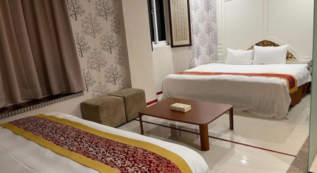 Standard Vierer Zimmer Tu Cheng Hotel