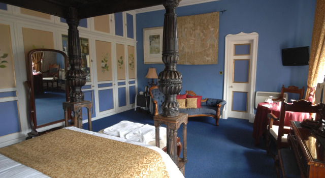 Comlongon Castle, Book Hotel Mouswald Dumfries and Galloway