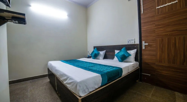 OYO 14388 UK Residency, Забронировать Отель Отели Нью-Дели с завтраком, Завтраки